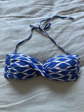 4/$20 - Robin Piccone Blue Graphic Ikat Print Convertible Bikini Top (large)